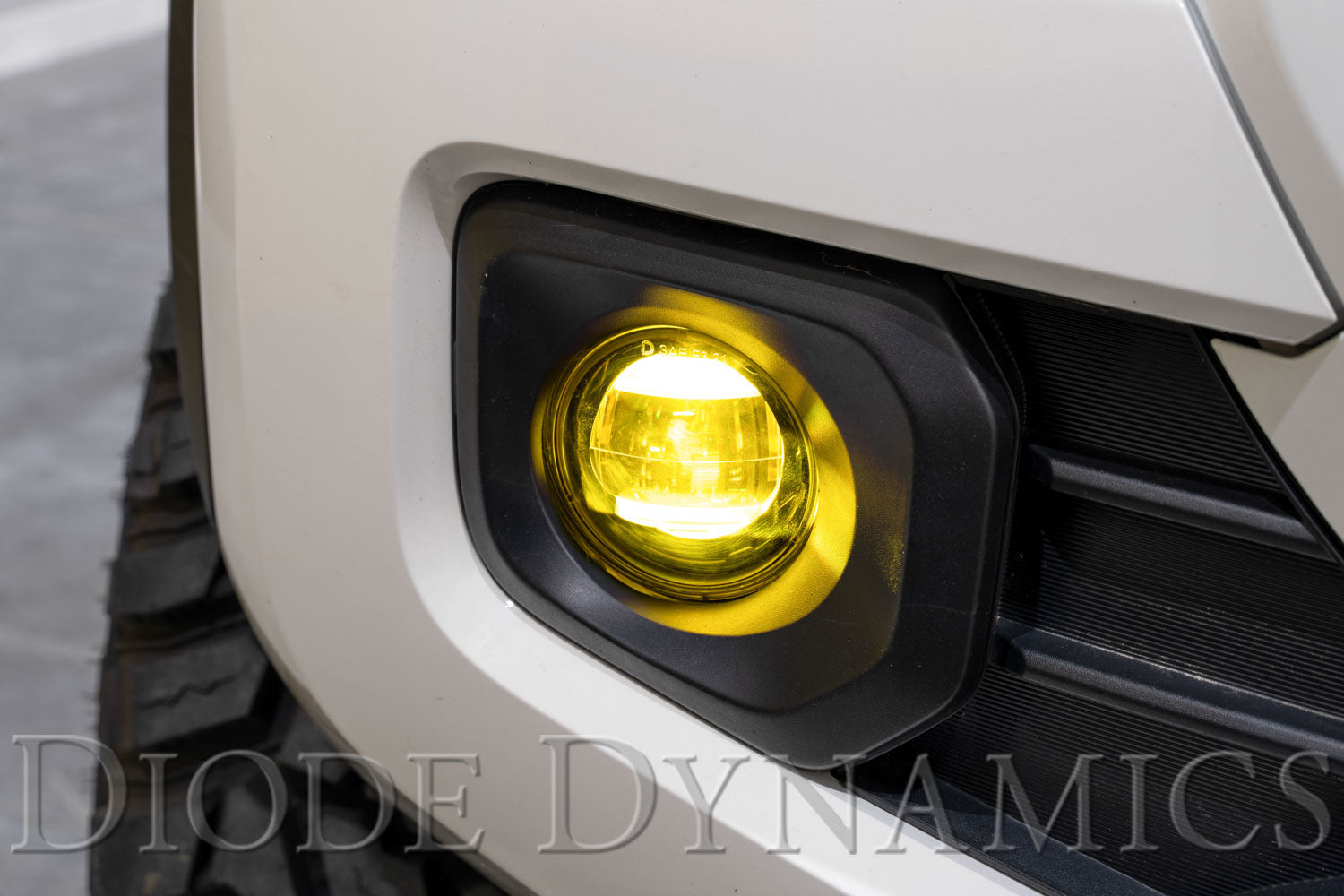 Elite Series Fog Lamps for 2007-2008 Toyota Solara Pair Cool White 6000K Diode Dynamics