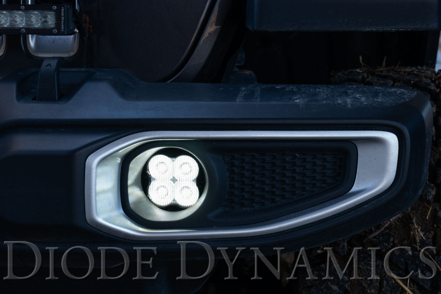 SS3 LED Fog Light Kit for 2020-2021 Jeep Gladiator White SAE/DOT Driving Sport w/ Backlight Type M Bracket Kit Diode Dynamics